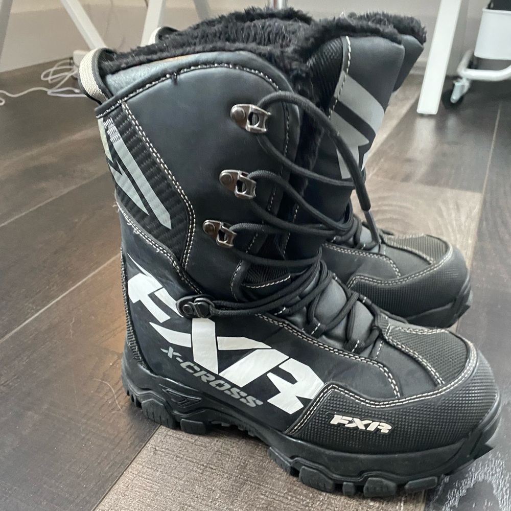 FXR X-cross boots